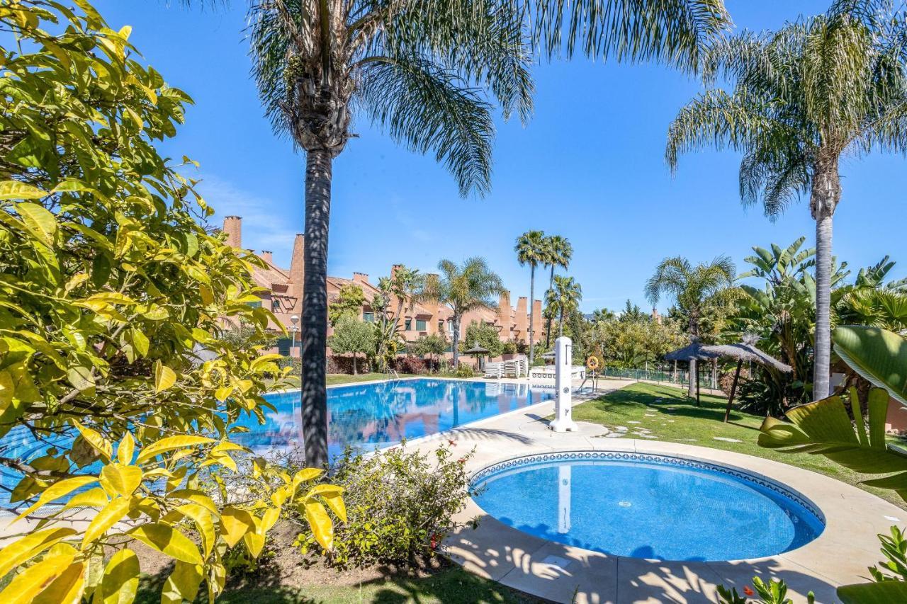 Oleholidays Adosado Mediterraneo Los Monteros 100 M Playa Marbella Exterior photo