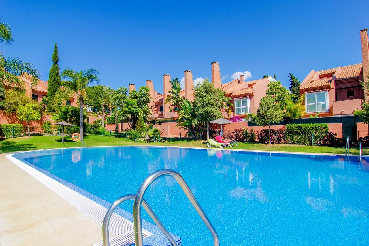 Oleholidays Adosado Mediterraneo Los Monteros 100 M Playa Marbella Exterior photo